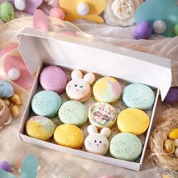 Caja de 12 macarons de huevito Pascua – regalo dulce personalizado en Chile